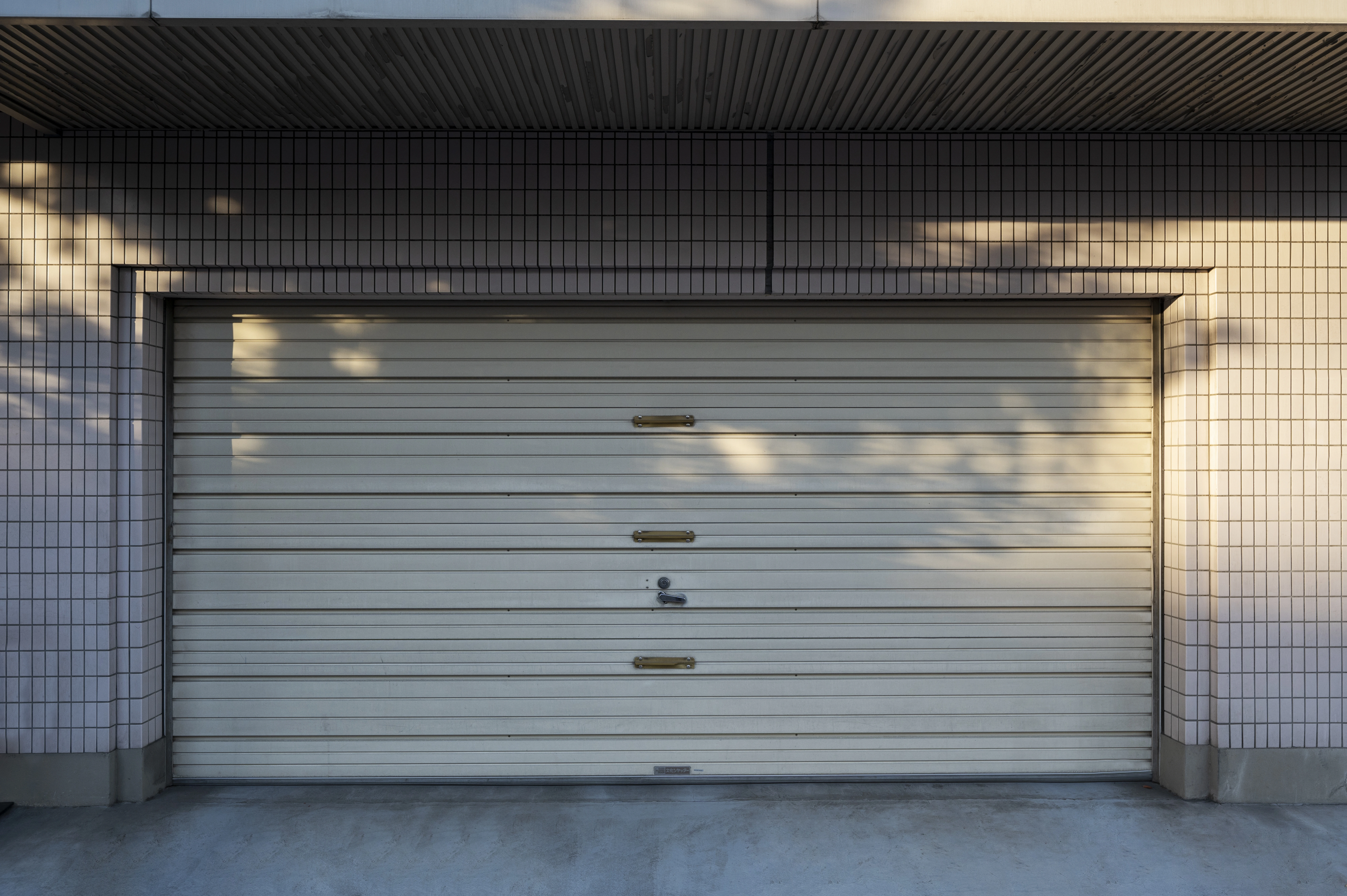 Professional garage door repair and installation in Boynton Beach, FL